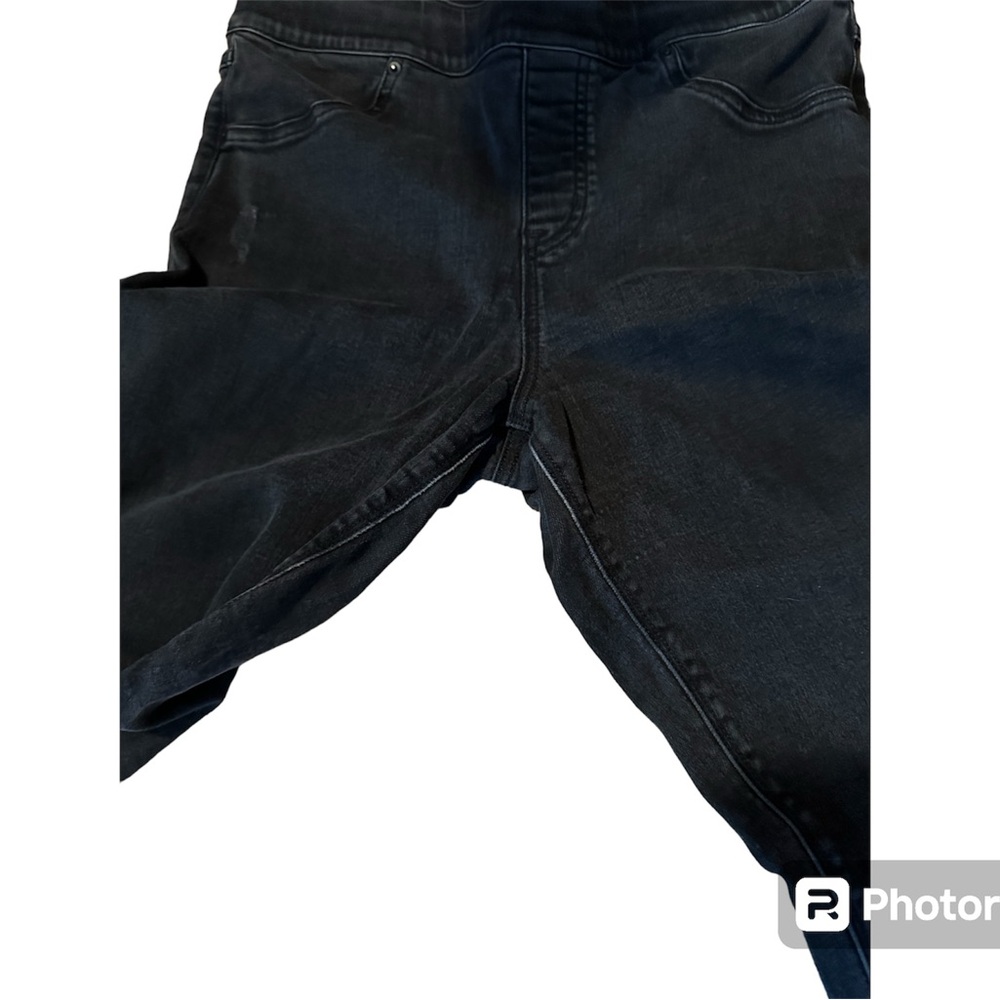 Spanx Black pull on jegging distressed - Picture 3 of 4